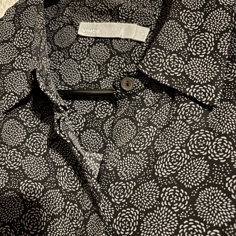 Vince Covered Placket Print Silk Shirt in Black Shark Gray Blouse - Picture 8 of 12